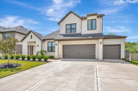 98 Dorado Dr, Friendswood, TX 77546