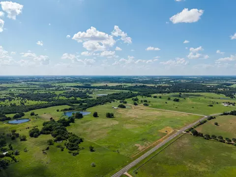 7941 N Fm 1371, Bellville, TX 77418