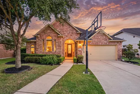5811 Caper Shores Ln, Sugar Land, TX 77479