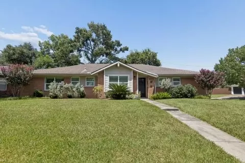 5102 Creekbend Dr, Houston, TX 77035