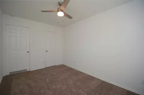 Bedroom - 1319 Winding Willow Dr, Pinehurst, TX 77362 photo 6 of 6