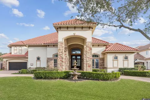 32 Miramar Heights Cir, Sugar Land, TX 77479