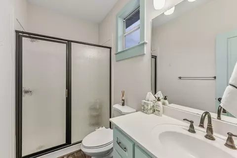 Bath - 870 Fm 3188, Trinity, TX 75862 photo 1 of 1