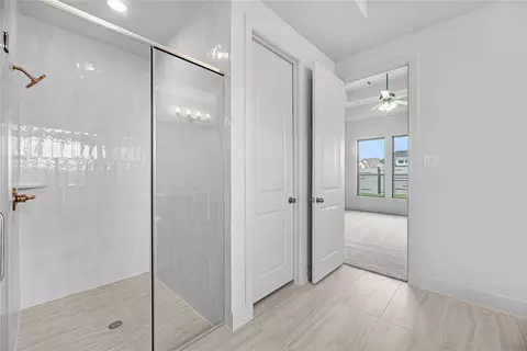 Entry Way - 16423 Cat Ct, Conroe, TX 77302 photo 4 of 5