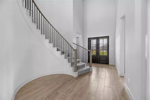 Entry Way - 16423 Cat Ct, Conroe, TX 77302 photo 2 of 5