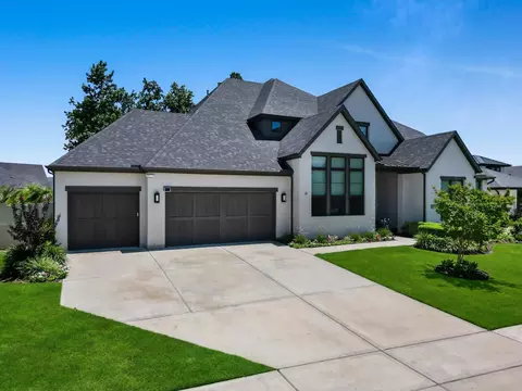 10095 S Goshawk Trl, Conroe, TX 77385