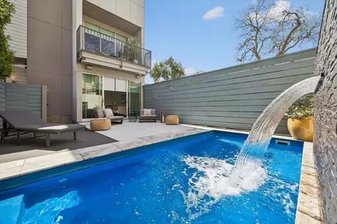 1808 Palm St, Houston, TX 77004