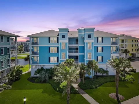 4131 Pointe West Dr #201, Galveston, TX 77554
