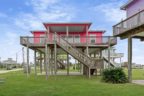 818 W Johnson Crawford Cir, Port Bolivar, TX 77650