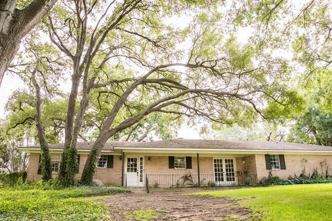 2107 E Stone St, Brenham, TX 77833 photo 1