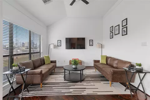 3412 St Emanuel St, Houston, TX 77004