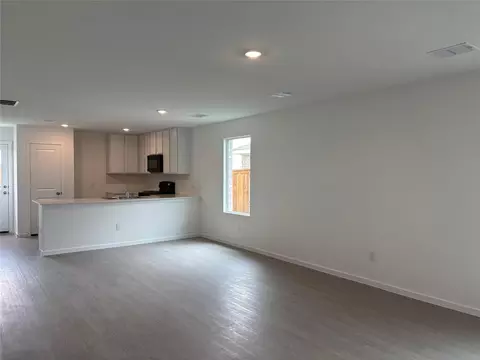 Living - 557 Falling Cave Dr, Willis, TX 77378 photo 6 of 6