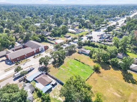 9227 Homestead Rd, Houston, TX 77016