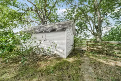 Exterior - 2120 Fm 389, Brenham, TX 77833 photo 4 of 12