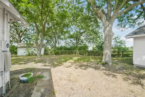 Exterior - 2120 Fm 389, Brenham, TX 77833 photo 9 of 12