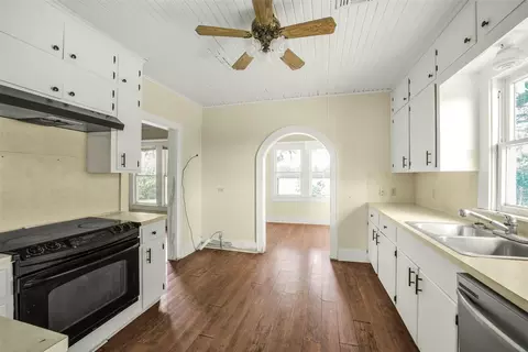 Kitchen - 2120 Fm 389, Brenham, TX 77833 photo 1 of 4
