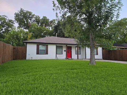 3102 Friar Point Rd, Houston, TX 77051