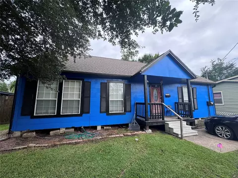 2945 W Lucas Dr, Beaumont, TX 77706