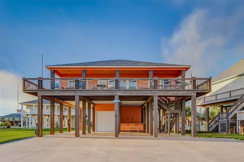 2691 Gillespie, Crystal Beach, TX 77650