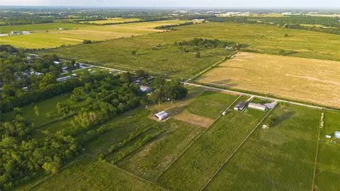 307 County Road 6021, Dayton, TX 77535