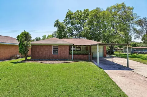 1501 Colby Dr, Baytown, TX 77520