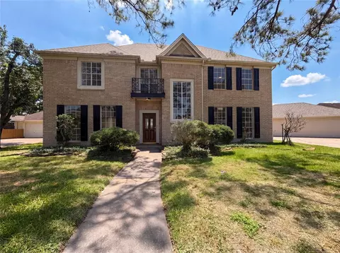 2124 Wimbleton Ct, Pearland, TX 77581