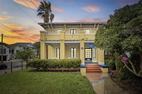 1723 Rosenberg St, Galveston, TX 77550
