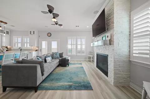 Living - 405 Pompano Dr, Freeport, TX 77541 photo 1 of 4