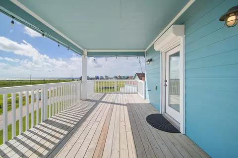 Exterior - 405 Pompano Dr, Freeport, TX 77541 photo 9 of 9