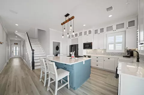 Kitchen - 405 Pompano Dr, Freeport, TX 77541 photo 1 of 6