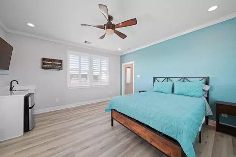 Bedroom - 405 Pompano Dr, Freeport, TX 77541 photo 6 of 6