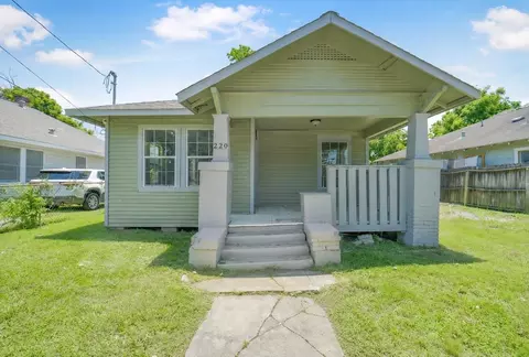220 Engel St, Houston, TX 77011