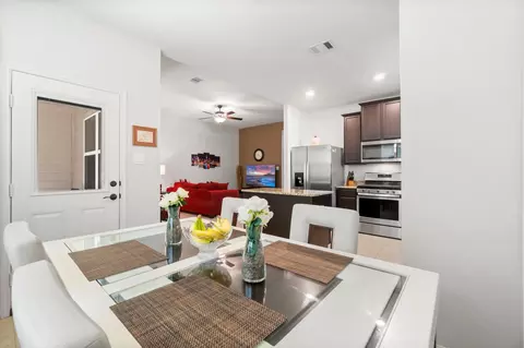 Dining - 7643 Glaber Leaf Rd, Conroe, TX 77304 photo 2 of 2