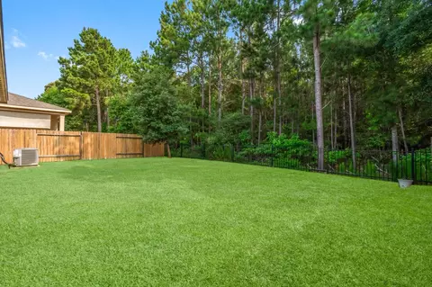 Exterior - 7643 Glaber Leaf Rd, Conroe, TX 77304 photo 5 of 6