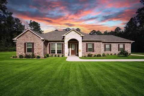 120 Sanctuary Rd, Huntsville, TX 77340