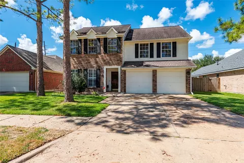 16414 Maple Downs Ln, Sugar Land, TX 77498