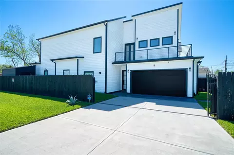 2420 Sumpter St, Houston, TX 77026