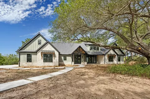 1 Windmill Rdg, Brenham, TX 77833