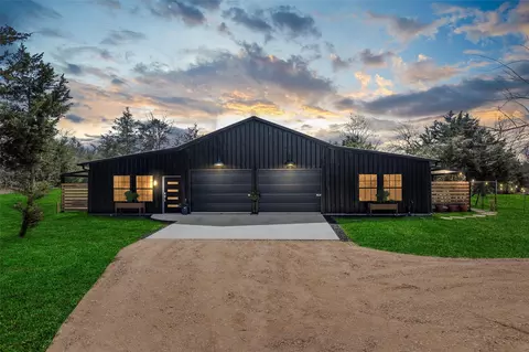 7278 Chadwick Hogan Rd, Chappell Hill, TX 77426