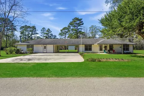 12782 Flowers Dr, Saratoga, TX 77585