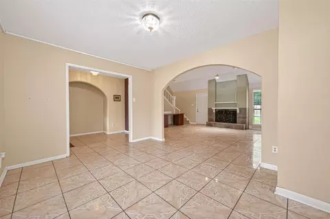 Living - 30207 E Geneva Dr, Spring, TX 77386 photo 6 of 9