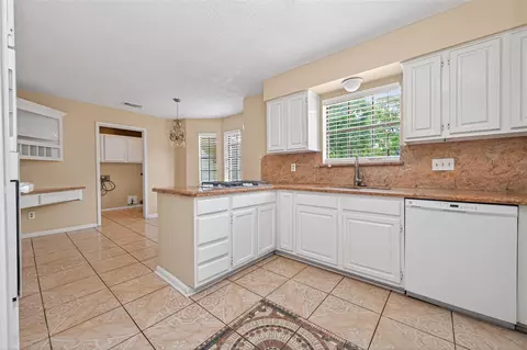 Kitchen - 30207 E Geneva Dr, Spring, TX 77386 photo 2 of 2