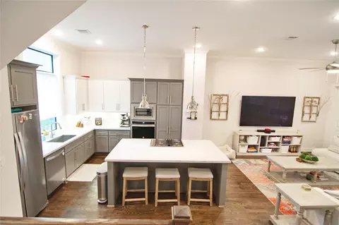 1806 Colonel Forbins Dr, Houston, TX 77043