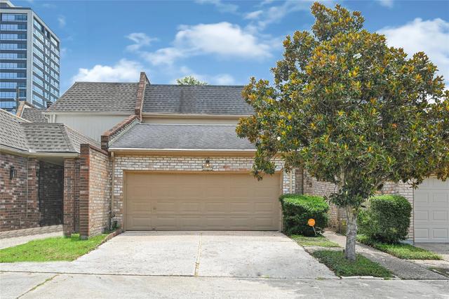 425 E Fair Harbor Ln, Houston, TX 77079
