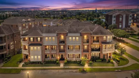 183 Grace Point Dr, Sugar Land, TX 77498