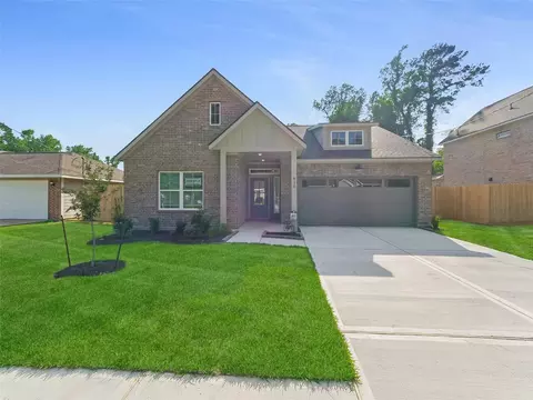 810 S Colbert St, Dayton, TX 77535