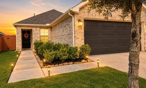 8214 Royal Breeze Dr, Cypress, TX 77433
