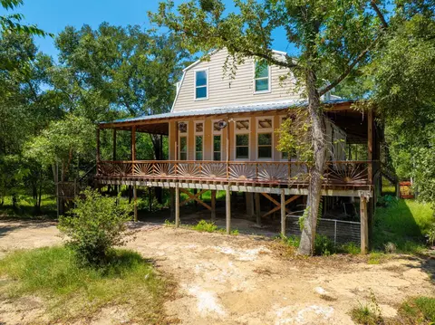 2184 Bear Bottom Dr, Wharton, TX 77488