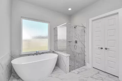 Bath - 3103 Native Spring Dr, Spring, TX 77373 photo 2 of 5