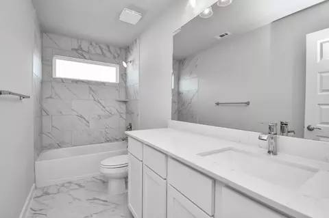 Bath - 3103 Native Spring Dr, Spring, TX 77373 photo 4 of 5